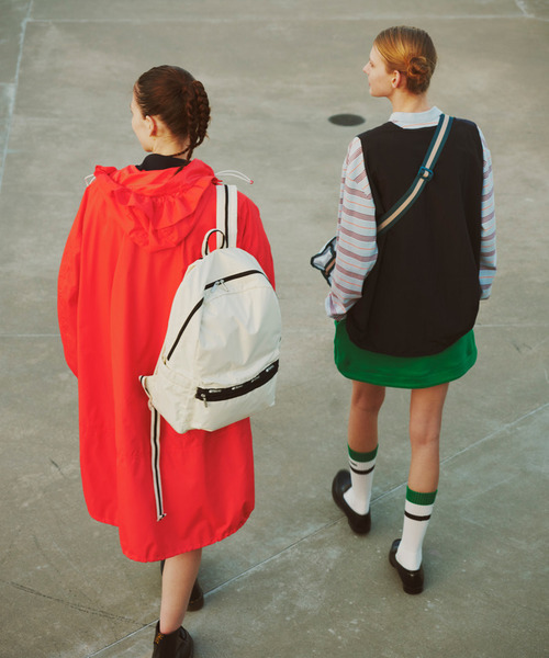 LeSportsac(レスポートサック)の「CLASSIC EVERYDAY BP スペクテイターサンドバー/ブラック(バックパック/リュック・レディース・ホワイト・FREE)」の13枚目の写真