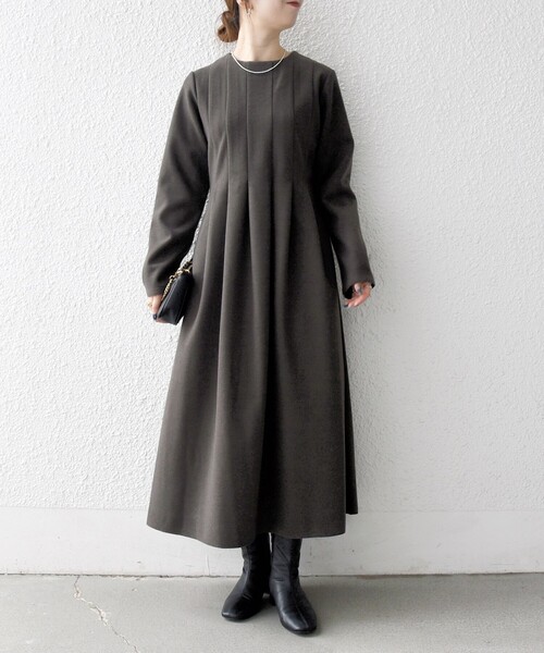 SR　T☆⑧と一緒　ハワイアンワンピース（タック） セール】SHIPS any: エア ニードル クルーネック タック フレア