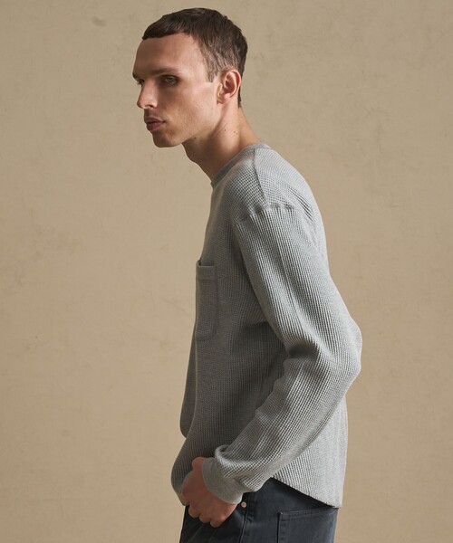 PUBLIC TOKYO(パブリックトウキョウ)の「ラウンドヘムサーマルロンTEE(Tシャツ/カットソー・メンズ・グレイッシュベージュ/グレー/ダークグレー・1/2)」の7枚目の写真