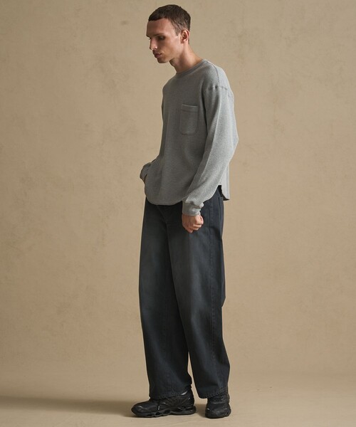 PUBLIC TOKYO(パブリックトウキョウ)の「ラウンドヘムサーマルロンTEE(Tシャツ/カットソー・メンズ・グレイッシュベージュ/グレー/ダークグレー・1/2)」の10枚目の写真