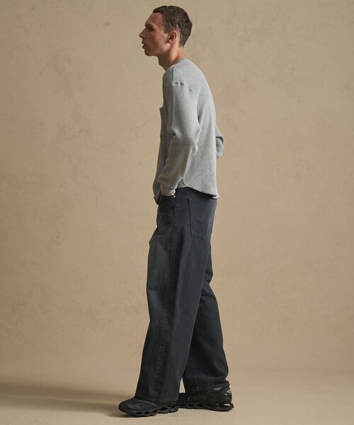 PUBLIC TOKYO(パブリックトウキョウ)の「ラウンドヘムサーマルロンTEE(Tシャツ/カットソー・メンズ・グレイッシュベージュ/グレー/ダークグレー・1/2)」の11枚目の写真