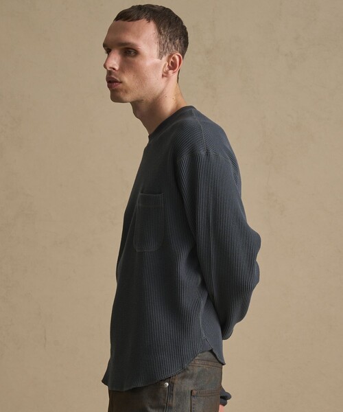 PUBLIC TOKYO(パブリックトウキョウ)の「ラウンドヘムサーマルロンTEE(Tシャツ/カットソー・メンズ・グレイッシュベージュ/グレー/ダークグレー・1/2)」の16枚目の写真