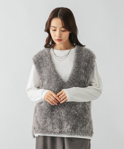 GLOBAL WORK（グローバルワーク）の「シャギーベスト＊長袖セット/581162（ベスト・レディース・チャコールグレー/アイボリー/ダークブラウン・MEDIUM/LARGE）」の15枚目の写真