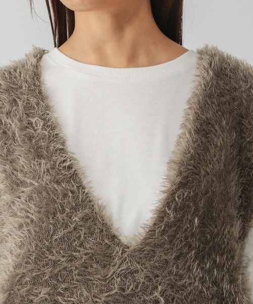 GLOBAL WORK（グローバルワーク）の「シャギーベスト＊長袖セット/581162（ベスト・レディース・チャコールグレー/アイボリー/ダークブラウン・MEDIUM/LARGE）」の6枚目の写真