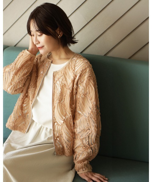 Ehre style(エーレスタイル)の「昼も夜も 日常も特別も 華やかカーデ(カーディガン/ボレロ・レディース・アイボリー/ブラック/ピンクベージュ・FREE)」の3枚目の写真