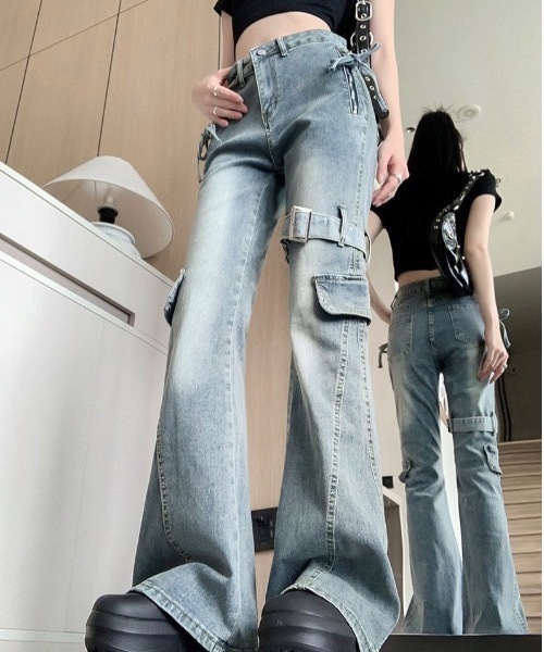 FUNdaysion(ファンデイション)の「フレアデニムパンツ(デニムパンツ・レディース・サックスブルー・S/M/L)」の8枚目の写真