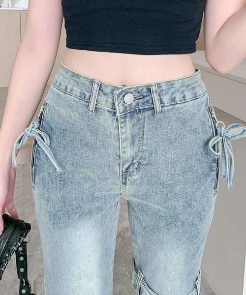 FUNdaysion(ファンデイション)の「フレアデニムパンツ(デニムパンツ・レディース・サックスブルー・S/M/L)」の10枚目の写真