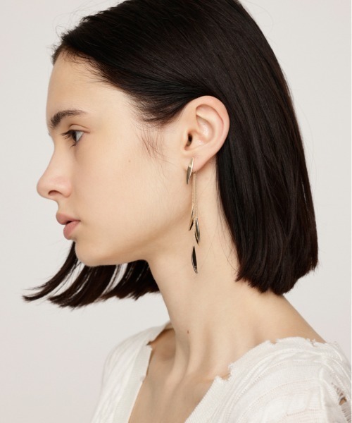 SLY（スライ）の「DANGLE LEAVES P/EARRINGS ダングル リーブズ ピアス（ピアス（両耳用）・レディース・シルバー/ゴールド・FREE）」の2枚目の写真