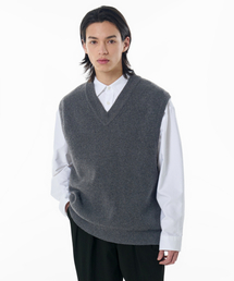 MUSINSA STANDARD（ムシンサスタンダード）の「LAMBSWOOL V-NECK KNIT VEST [MEDIUM GRAY]（ニット/セーター・メンズ）」