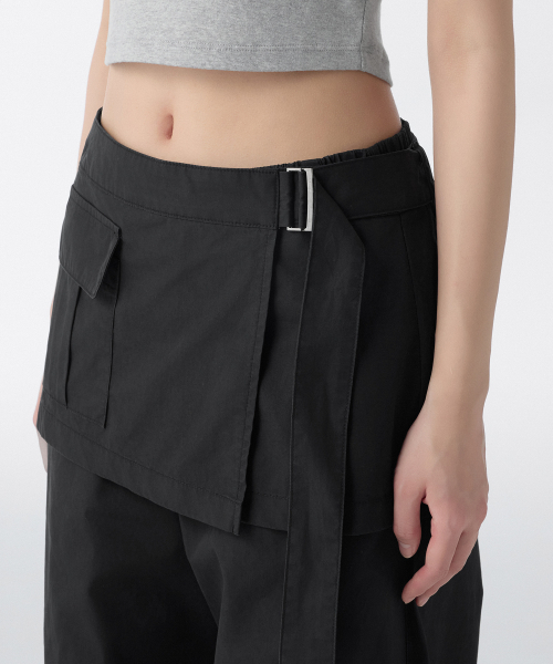 MUSINSA STANDARD WOMAN（ムシンサスタンダードウーマン）の「ウィメンズラップスカートパラシュートパンツ[ブラック]（その他パンツ・レディース・その他・30/24/26/28）」の4枚目の写真