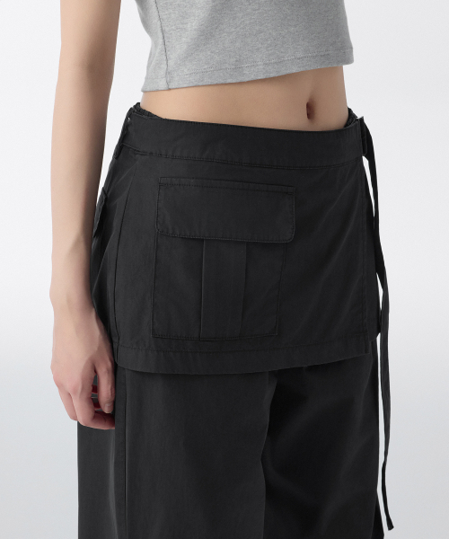 MUSINSA STANDARD WOMAN（ムシンサスタンダードウーマン）の「ウィメンズラップスカートパラシュートパンツ[ブラック]（その他パンツ・レディース・その他・30/24/26/28）」の5枚目の写真