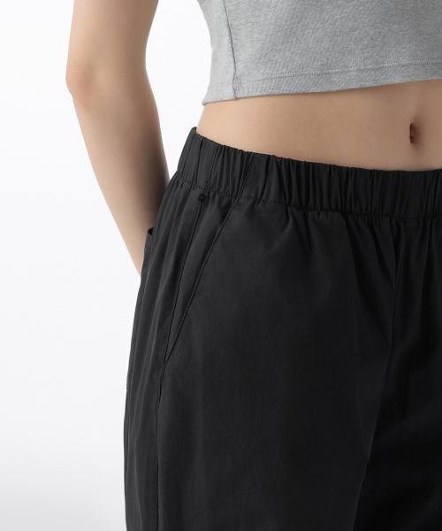 MUSINSA STANDARD WOMAN（ムシンサスタンダードウーマン）の「ウィメンズラップスカートパラシュートパンツ[ブラック]（その他パンツ・レディース・その他・30/24/26/28）」の8枚目の写真
