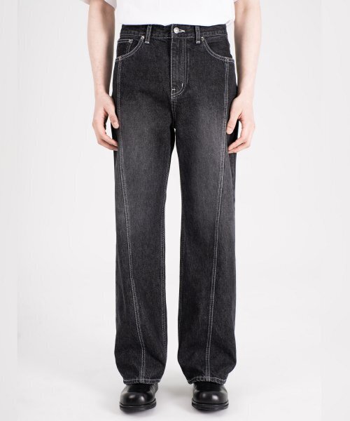 ROUGHNECK(ラフネック)の「カーブラインセミワイドデニムパンツブラック(デニムパンツ・メンズ・その他・L(32)/M(30)/XL(34))」の1枚目の写真