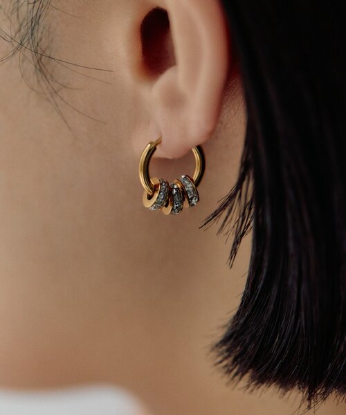 ear PAPILLONNER(イアパピヨネ)の「《金属アレルギー対応/ステンレス》クリスタルロンデルピアス(ピアス(両耳用)・レディース・シルバー/ゴールド・FREE)」の1枚目の写真