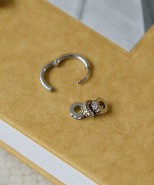 ear PAPILLONNER(イアパピヨネ)の「《金属アレルギー対応/ステンレス》クリスタルロンデルピアス(ピアス(両耳用)・レディース・シルバー/ゴールド・FREE)」の15枚目の写真