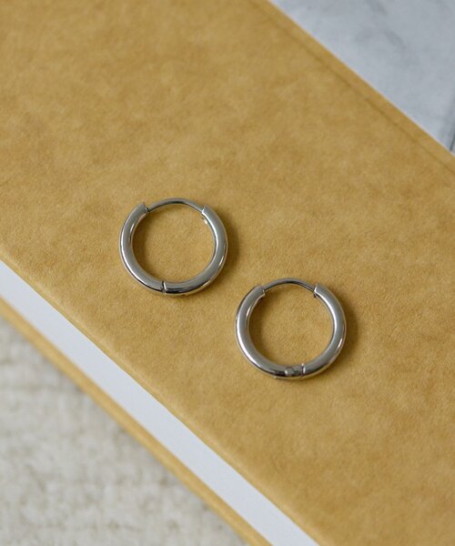 ear PAPILLONNER(イアパピヨネ)の「《金属アレルギー対応/ステンレス》クリスタルロンデルピアス(ピアス(両耳用)・レディース・シルバー/ゴールド・FREE)」の14枚目の写真