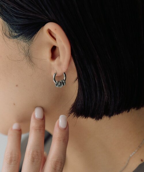 ear PAPILLONNER(イアパピヨネ)の「《金属アレルギー対応/ステンレス》クリスタルロンデルピアス(ピアス(両耳用)・レディース・シルバー/ゴールド・FREE)」の13枚目の写真