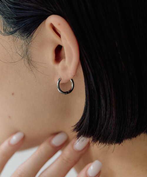 ear PAPILLONNER(イアパピヨネ)の「《金属アレルギー対応/ステンレス》クリスタルロンデルピアス(ピアス(両耳用)・レディース・シルバー/ゴールド・FREE)」の10枚目の写真