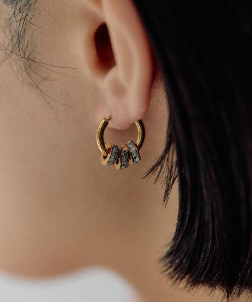 ear PAPILLONNER(イアパピヨネ)の「《金属アレルギー対応/ステンレス》クリスタルロンデルピアス(ピアス(両耳用)・レディース・シルバー/ゴールド・FREE)」の4枚目の写真