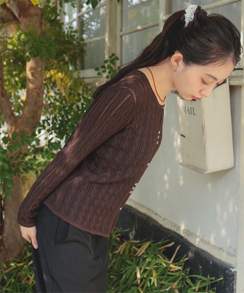 miette(ミエット)の「透かし編みケーブルニットカーディガン(カーディガン/ボレロ・レディース・ネイビー/ブラウン/ライトピンク・L/M/S)」の10枚目の写真
