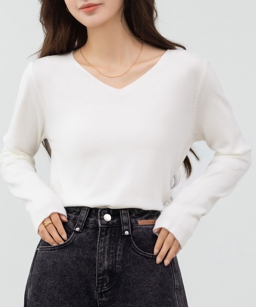 DAY CLOSET（デイ クローゼット）の「何気ない日も、きれいに見せる。長袖Vネックリブニットトップス レディース（ニット/セーター・レディース・ブラック/サンドベージュ/グレー/イエロー/ホワイト/レッド/ブラウン・FREE）」の9枚目の写真