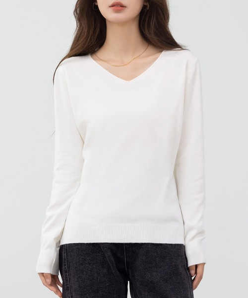 DAY CLOSET（デイ クローゼット）の「何気ない日も、きれいに見せる。長袖Vネックリブニットトップス レディース（ニット/セーター・レディース・ブラック/サンドベージュ/グレー/イエロー/ホワイト/レッド/ブラウン・FREE）」の10枚目の写真