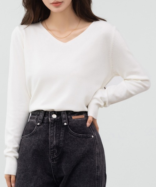 DAY CLOSET（デイ クローゼット）の「何気ない日も、きれいに見せる。長袖Vネックリブニットトップス レディース（ニット/セーター・レディース・ブラック/サンドベージュ/グレー/イエロー/ホワイト/レッド/ブラウン・FREE）」の11枚目の写真