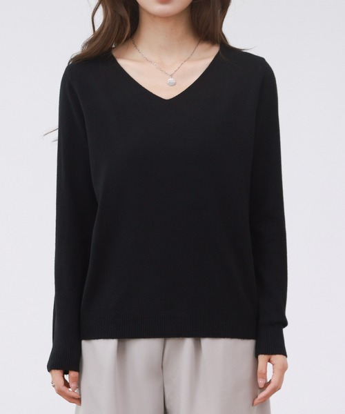 DAY CLOSET（デイ クローゼット）の「何気ない日も、きれいに見せる。長袖Vネックリブニットトップス レディース（ニット/セーター・レディース・ブラック/サンドベージュ/グレー/イエロー/ホワイト/レッド/ブラウン・FREE）」の14枚目の写真