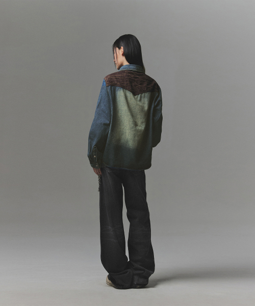 NOT4NERD(ノットフォーナード)の「Paneled Suede Western Denim Shirt - Deep Blue(シャツ/ブラウス・レディース・その他・LARGE/X-LARGE/MEDIUM)」の6枚目の写真