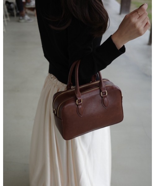 EFOLE（エフォル）の「【ZOZO限定】Double zip vintage boston/ダブルジップヴィンテージボストン（ボストンバッグ・レディース・ブラウン/ブラック・FREE）」の4枚目の写真