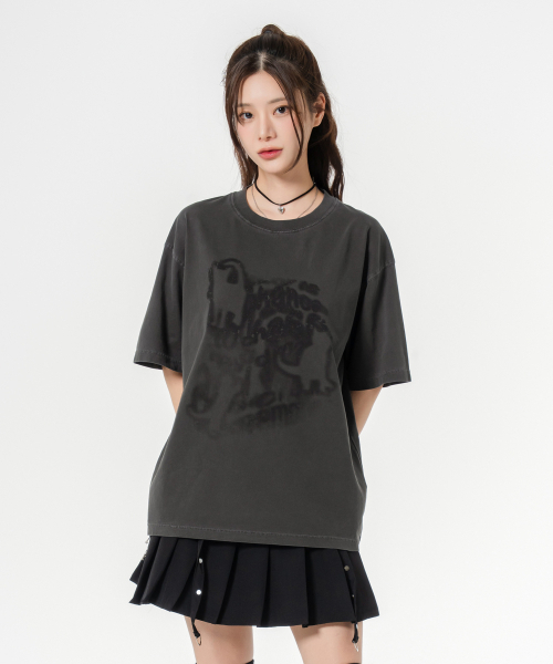 MOZMOZ（モズモズ）の「レタリングキャット オーバーサイズ ピグメント 半袖Tシャツ チャコール（Tシャツ/カットソー・レディース・その他・XXL/M/XL）」の3枚目の写真