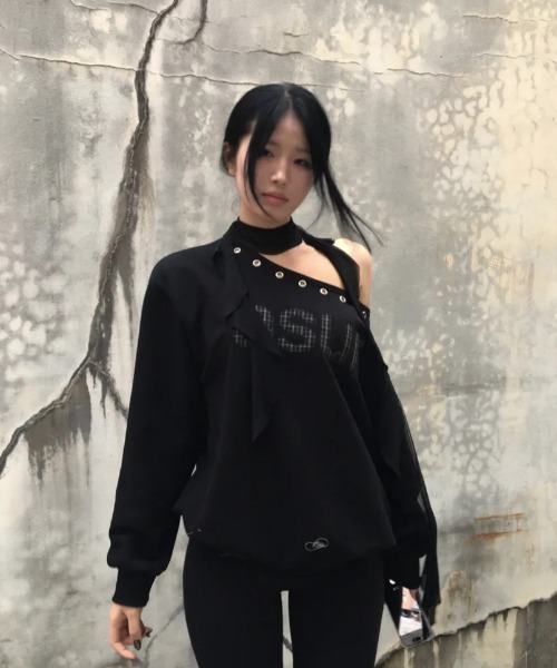as you are(アズユーアー)の「◇ASYOUARE◇ブランド直輸入正規品/AU ワンショルダー ボートネック スウェット シャツ AU ONE SHOULDER BOATNECK SWEAT SHIRT(スウェット・レディース・ブラック/グレー/ホワイト・FREE)」の7枚目の写真