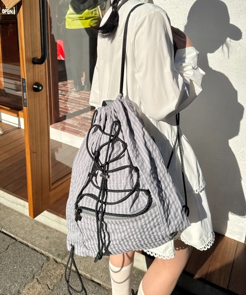 SOLLON.(ソルロン)の「チェックドローコードナップサック(バックパック/リュック・レディース・グレー/ブラック/カーキ/アイボリー・FREE)」の15枚目の写真