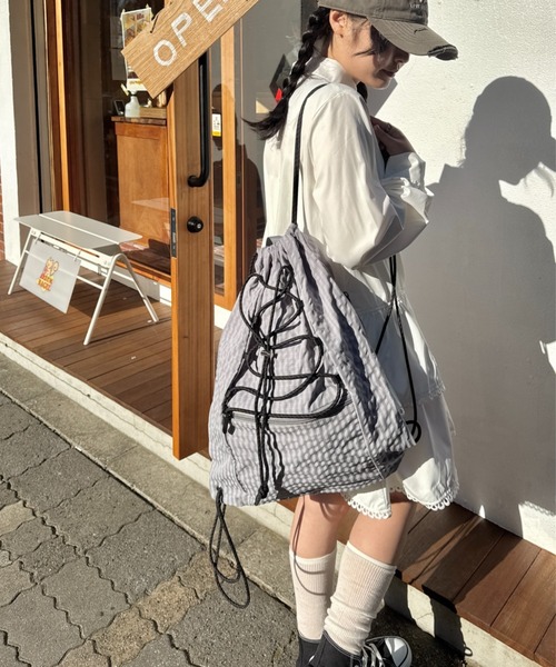 SOLLON.(ソルロン)の「チェックドローコードナップサック(バックパック/リュック・レディース・グレー/ブラック/カーキ/アイボリー・FREE)」の16枚目の写真