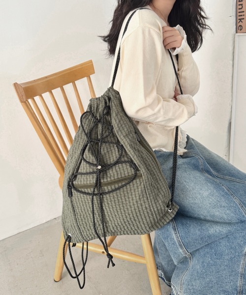 SOLLON.(ソルロン)の「チェックドローコードナップサック(バックパック/リュック・レディース・グレー/ブラック/カーキ/アイボリー・FREE)」の20枚目の写真