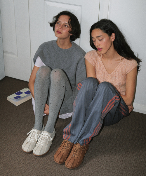 FOGGY MOODY(ポギムディ)の「Fuzzy 0021. Stiched Lace-Up - 4colors(スニーカー・レディース・ライトグレー/ブラック/ブラウン/キャメル・22.5cm/27cm/28cm/23cm/23.5cm/24cm/24.5cm/25cm/26cm)」の16枚目の写真