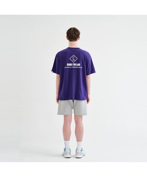 CODE I'M(コードアイエム)の「LABロゴプリントオーバーサイズ半袖Tシャツパープル(Tシャツ/カットソー・メンズ・その他・MEDIUM/LARGE/X-LARGE)」の4枚目の写真