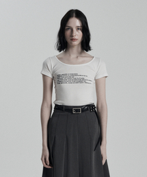 ANIV（アニーブ）の「LETTERING OVAL-NECK CROP T-SHIRT WHITE（Tシャツ/カットソー）」