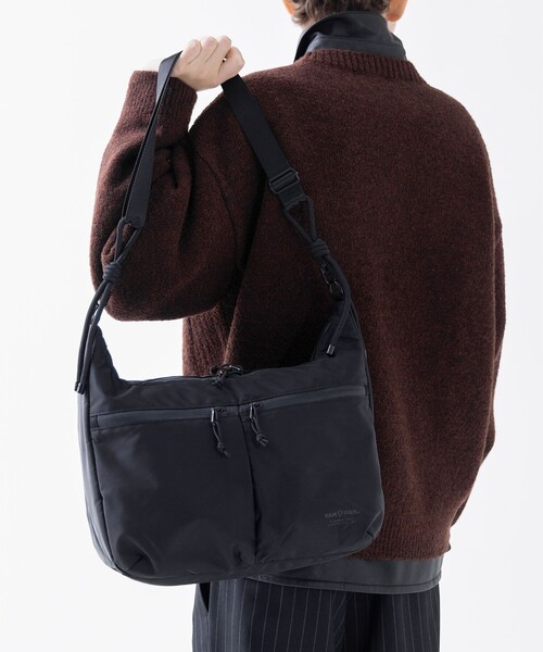 YAKPAK(ヤックパック)の「<YAK PAK × monkey time>コード ショルダー バッグ(ショルダーバッグ・メンズ・ブラック/ダークグレー・FREE)」の5枚目の写真