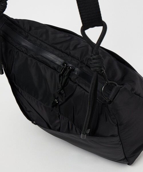 YAKPAK(ヤックパック)の「<YAK PAK × monkey time>コード ショルダー バッグ(ショルダーバッグ・メンズ・ブラック/ダークグレー・FREE)」の15枚目の写真