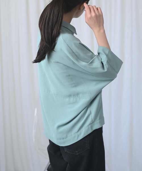 &HALF(アンドハーフ)の「ストレッチヴィンテージ半袖ブラウス(シャツ/ブラウス・レディース・ミント/ライトグレー/オフホワイト/ネイビー・L/M)」の7枚目の写真