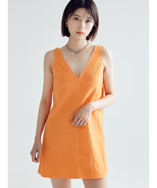 BOMNAL BOUTIQUE(ボムナルブティック)の「ステッチミニドレス_オレンジ(ワンピース・レディース・オレンジ・SMALL/MEDIUM)」の4枚目の写真