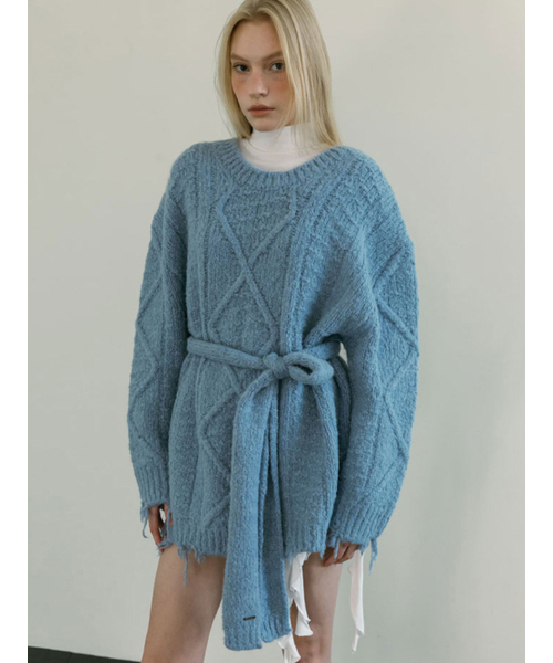 MOIFAIRE(モイフェア)の「DAMAGE CABLE KNIT / SKY BLUE(ニット/セーター・レディース・スカイブルー・FREE)」の1枚目の写真