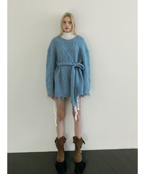 MOIFAIRE(モイフェア)の「DAMAGE CABLE KNIT / SKY BLUE(ニット/セーター・レディース・スカイブルー・FREE)」の2枚目の写真