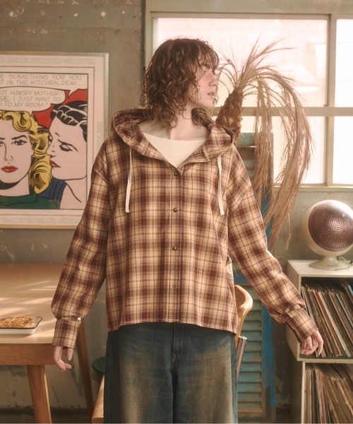 Zooodle（ズードル）の「Checkered hoodie shirt - チェックフーディーシャツ -（シャツ/ブラウス・メンズ・ベージュ/ブルー・MEDIUM/LARGE）」の15枚目の写真