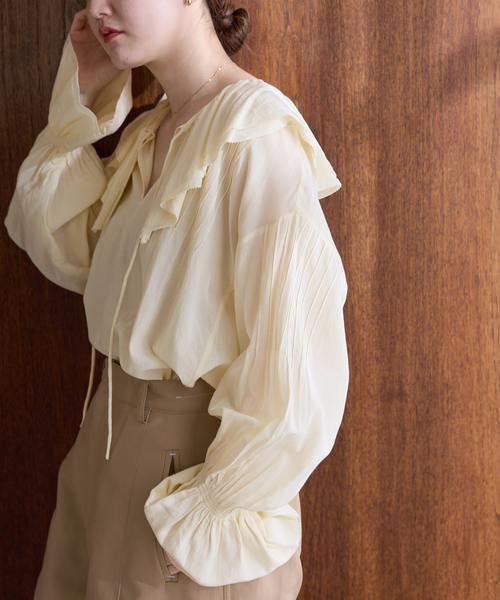 IENA（イエナ）の「フリルピンタックブラウス（シャツ/ブラウス・レディース・ホワイト/イエロー・FREE）」の17枚目の写真