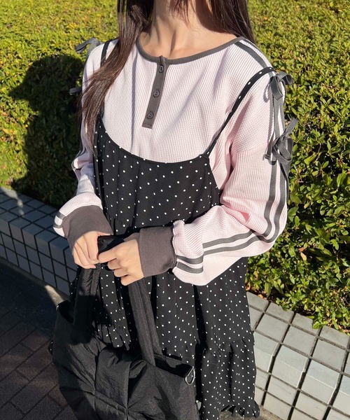 WC（ダブル シー）の「ヘンリーネックリボンラインワッフルロンT（Tシャツ/カットソー・レディース・アイボリー/サックスブルー/ピンク・FREE）」の3枚目の写真