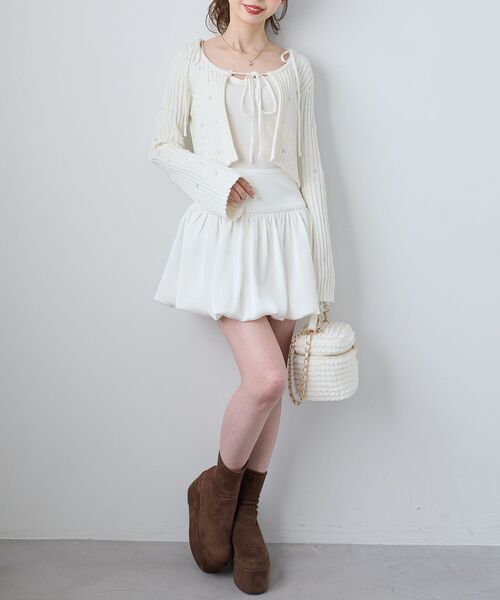 MAJESTIC LEGON(マジェスティックレゴン)の「キャミセットフラワー刺繍カーデ(カーディガン/ボレロ・レディース・グレー/ピンク/アイボリー/イエロー・MEDIUM)」の7枚目の写真