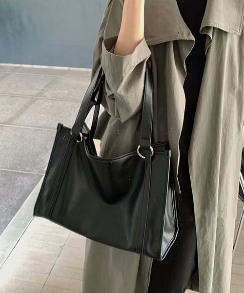 c.u.l（シーユーエル）の「大容量 A4収納 フェイクレザー ワンハンドルショルダーバッグ cula1418（ショルダーバッグ・レディース・ブラック・FREE）」の3枚目の写真