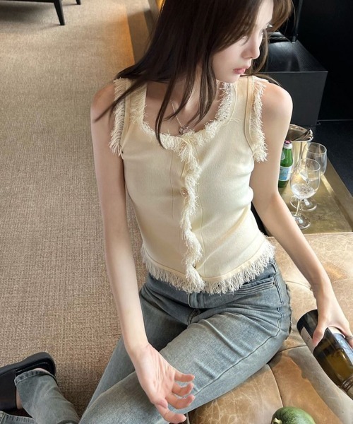 Miniministore(ミニミニストア)の「ベスト レディース フリンジ ボタン飾り(ベスト・レディース・アイボリー/ブラック/ホワイト・FREE)」の5枚目の写真
